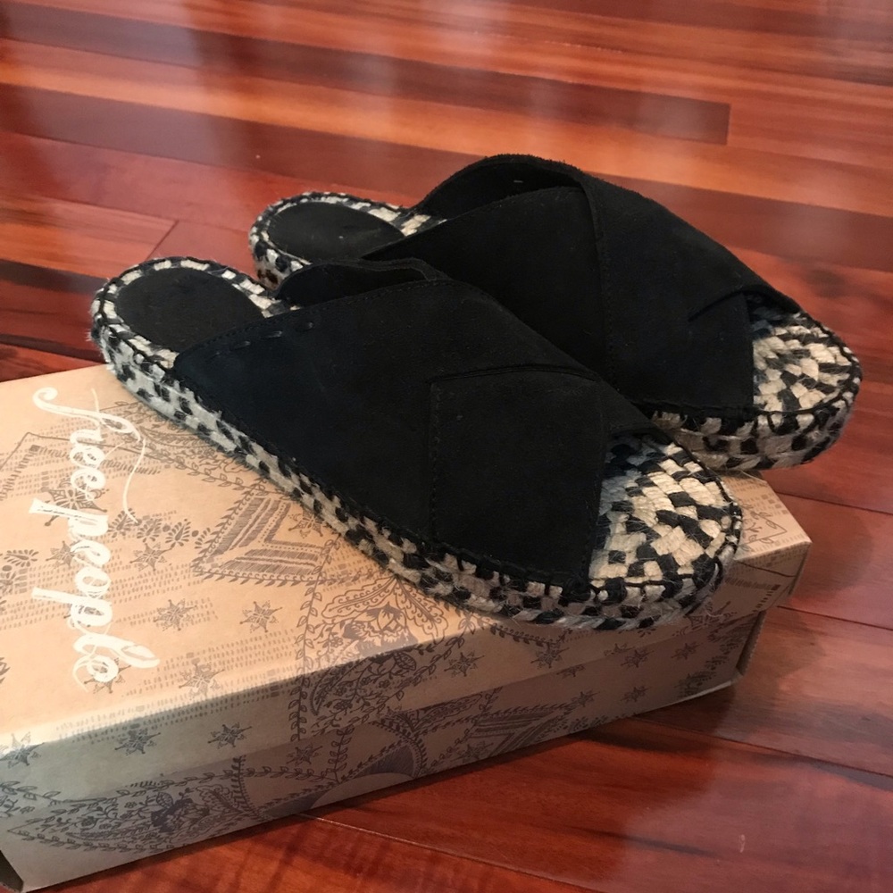 Free People black espadrille